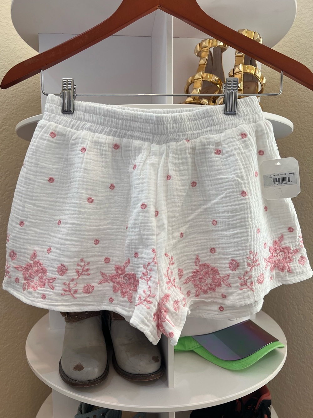 Altar'd State White Gauze Cotton Shorts Pink Floral Embroidery XS NWT!!